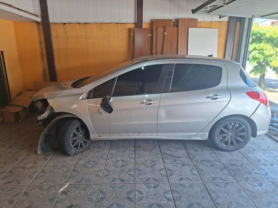 PEUGEOT 308 1.6 ALLURE 16V FLEX 4P MANUAL PEUGEOT 308 1.6 ALLURE 16V FLEX 4P MANUAL